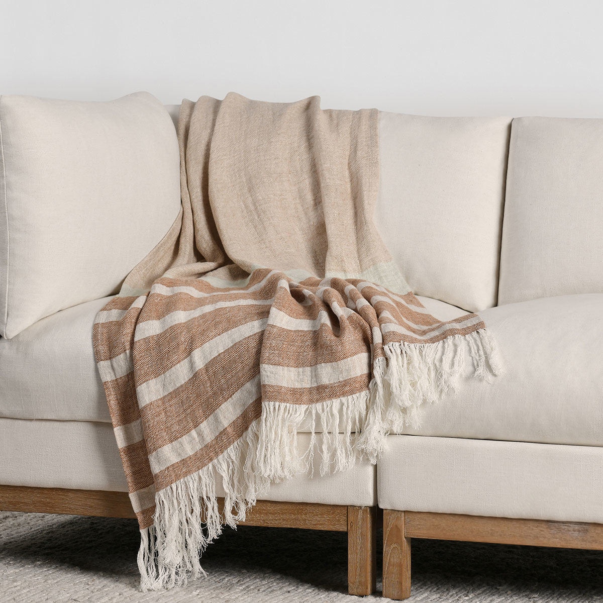 Classic Home TC Sherry Throw 50x70 - Hazel/Natural V290144