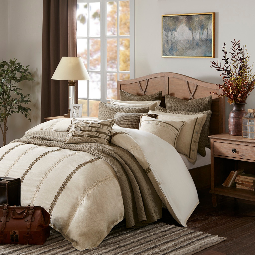 Hampton Hill Bedding Chateau Comforter Set MPS10-208