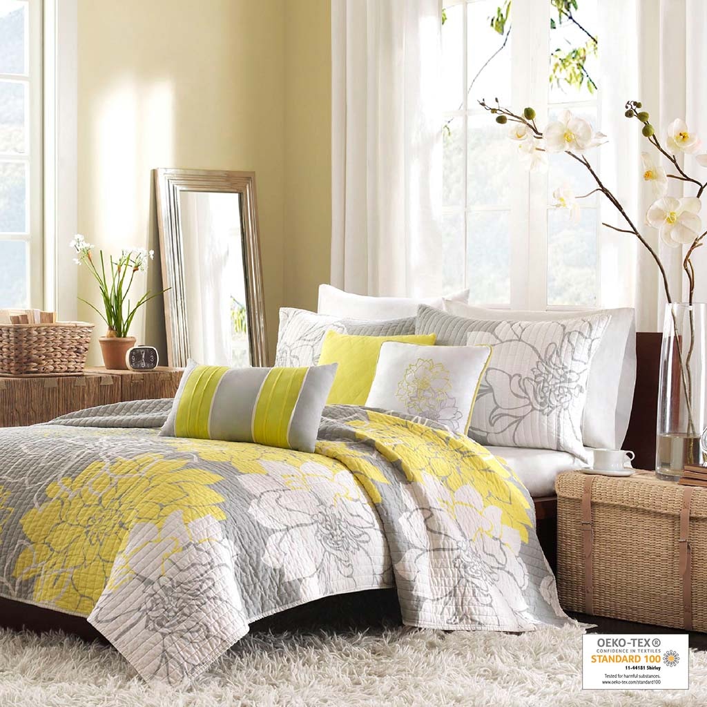 Hampton Hill Bedding Lola 6 Piece Printed Cotton Quilt Set with Throw Pillows MP13-325