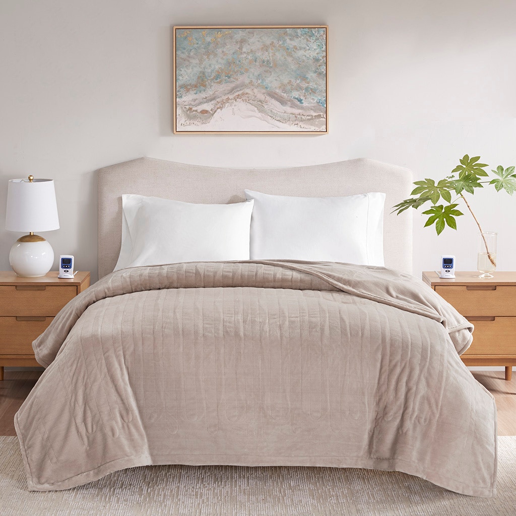 Hampton Hill Bedding Microplush Heated Blanket with Wifi Technology BR54-4131