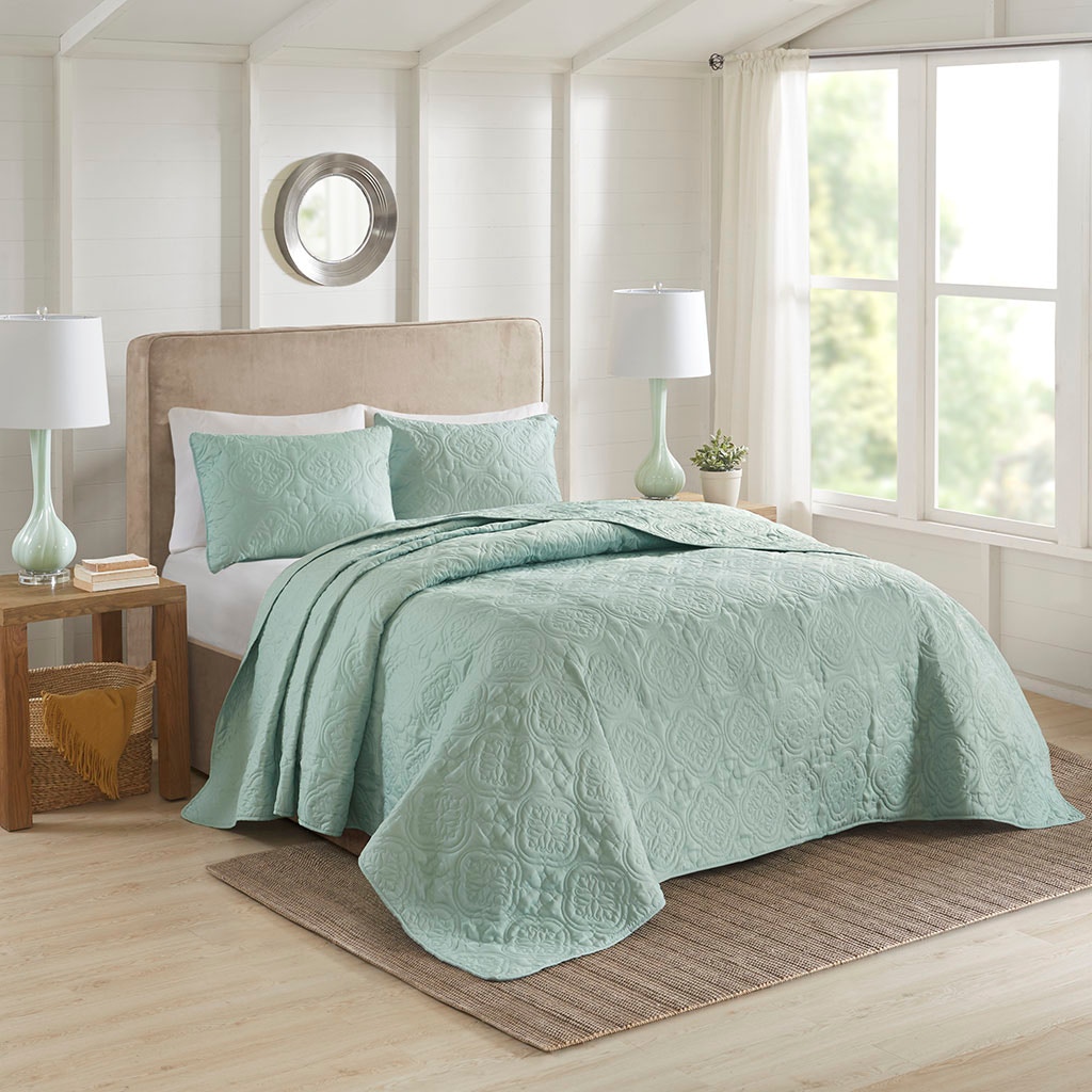 Hampton Hill Bedding Oakley 3 Piece Reversible Bedspread Set 5DS13-0171