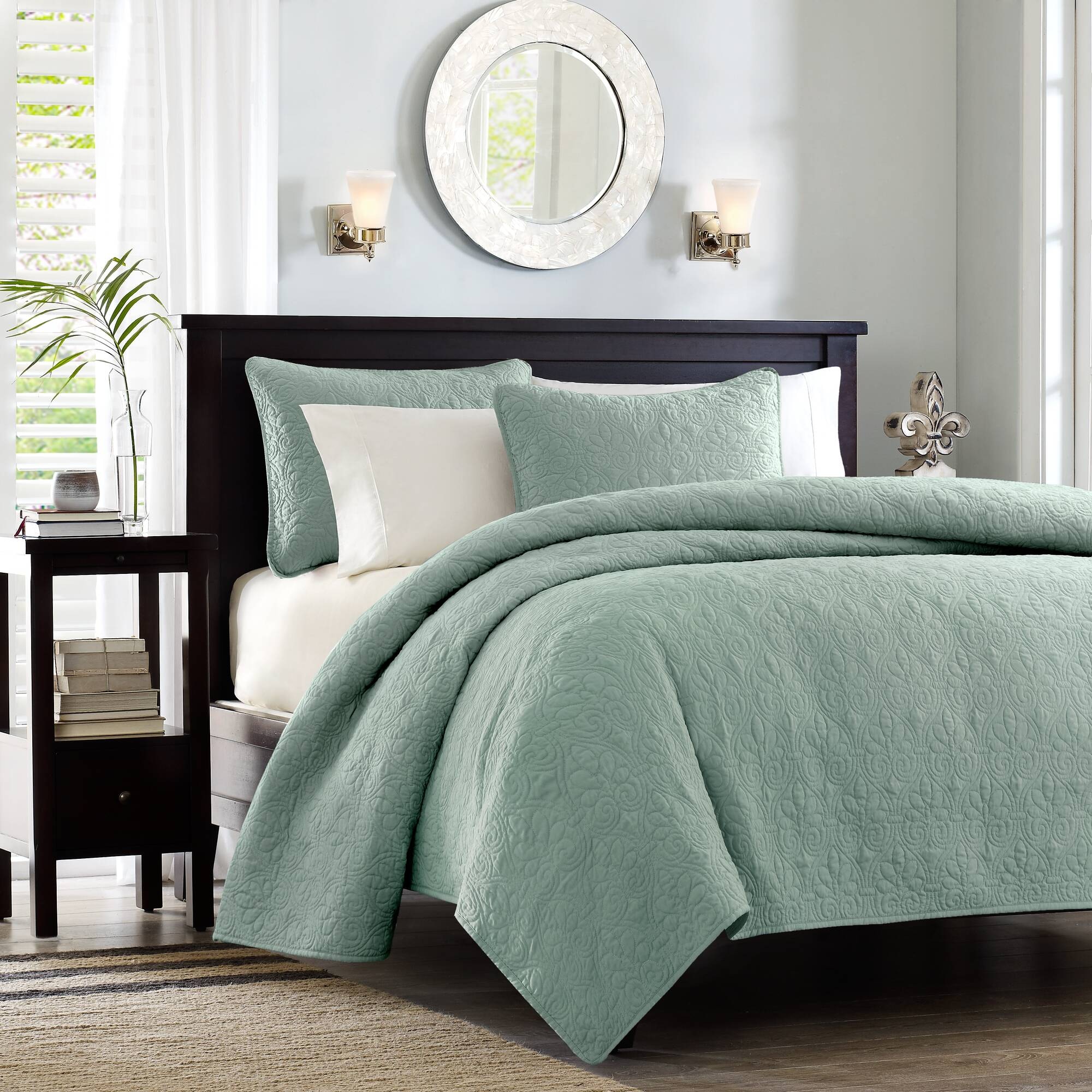 Hampton Hill Bedding Quebec Reversible Quilt Set MP13-153