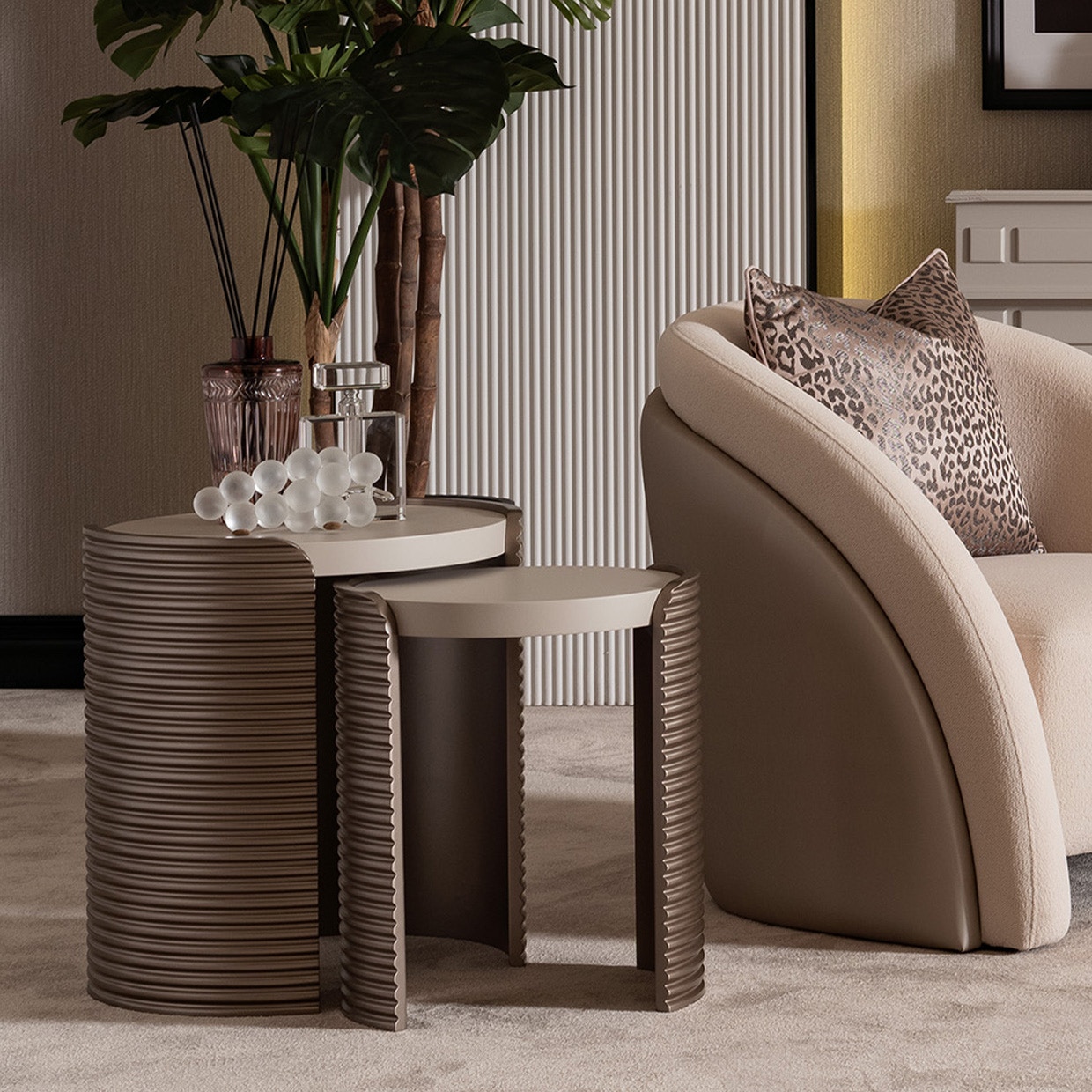 Michael Amini Furniture Nesting Tables LFR-MDRM224-142