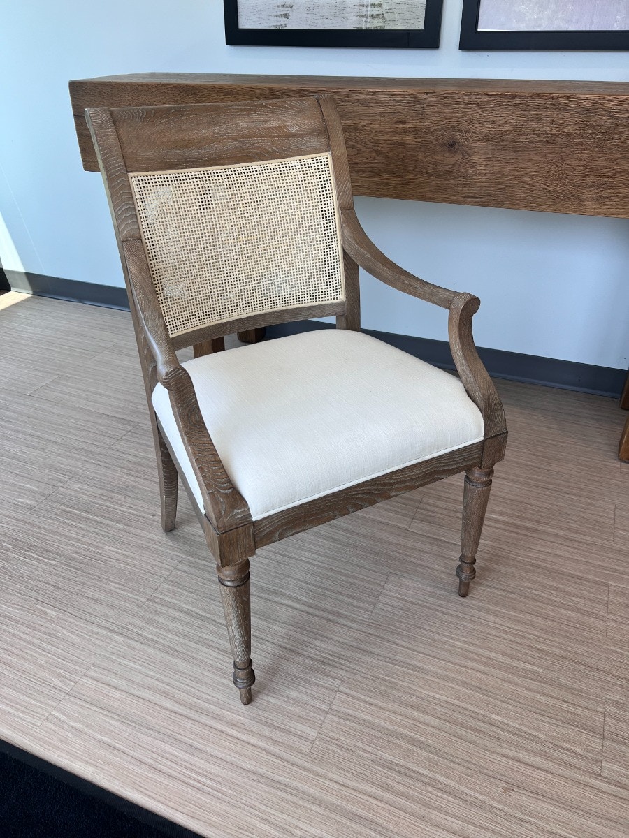 Woodbridge Hamilton Arm Chair 7065-09