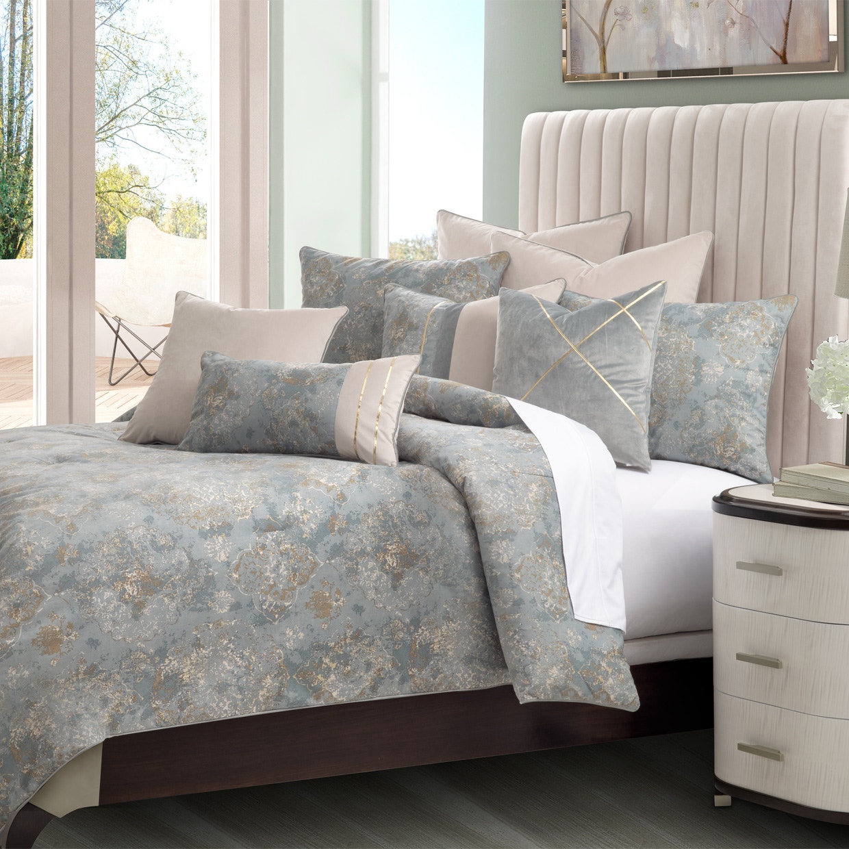 Michael Amini Furniture 9pc Queen Comforter Set Mist BCS-QS09-DBAIR-MST