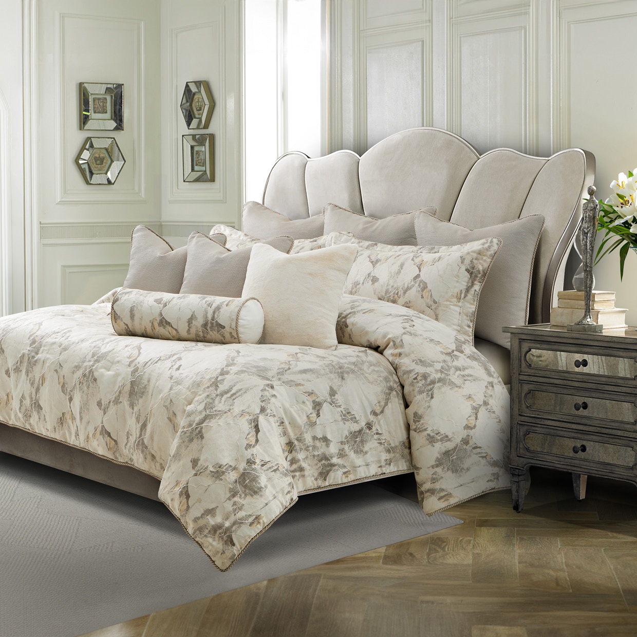 Michael Amini Furniture 9pc Queen Comforter Set Frost BCS-QS09-GLNRG-FRS