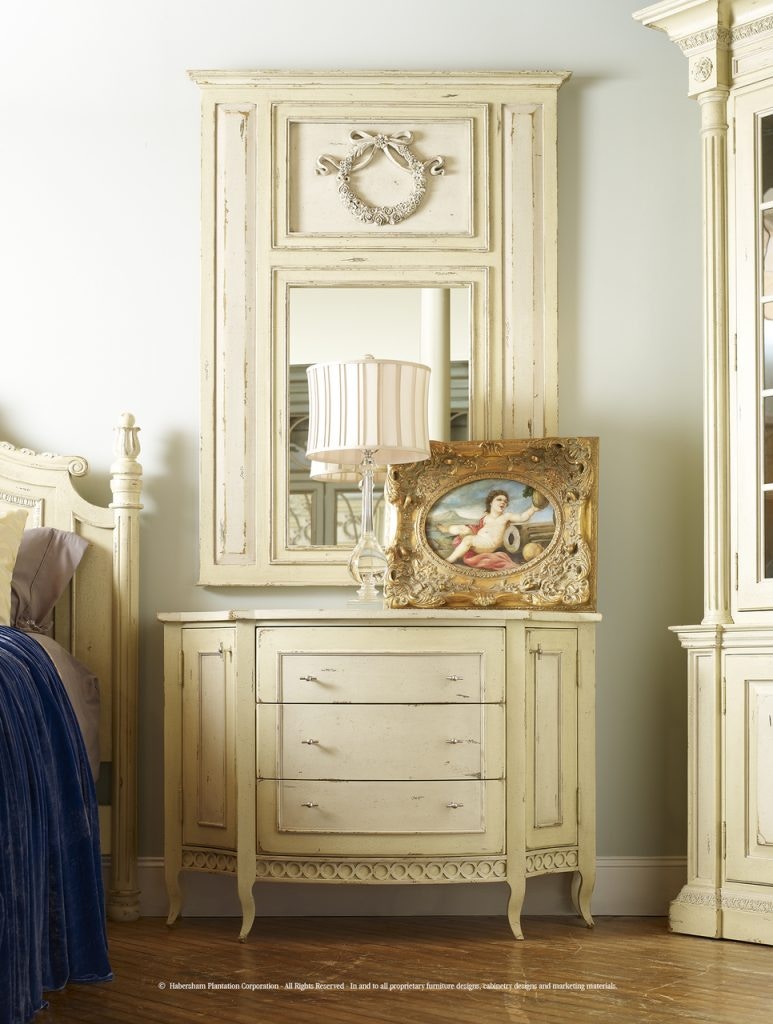 Habersham Furniture 01-1718 Bedroom Classical Arched Chest