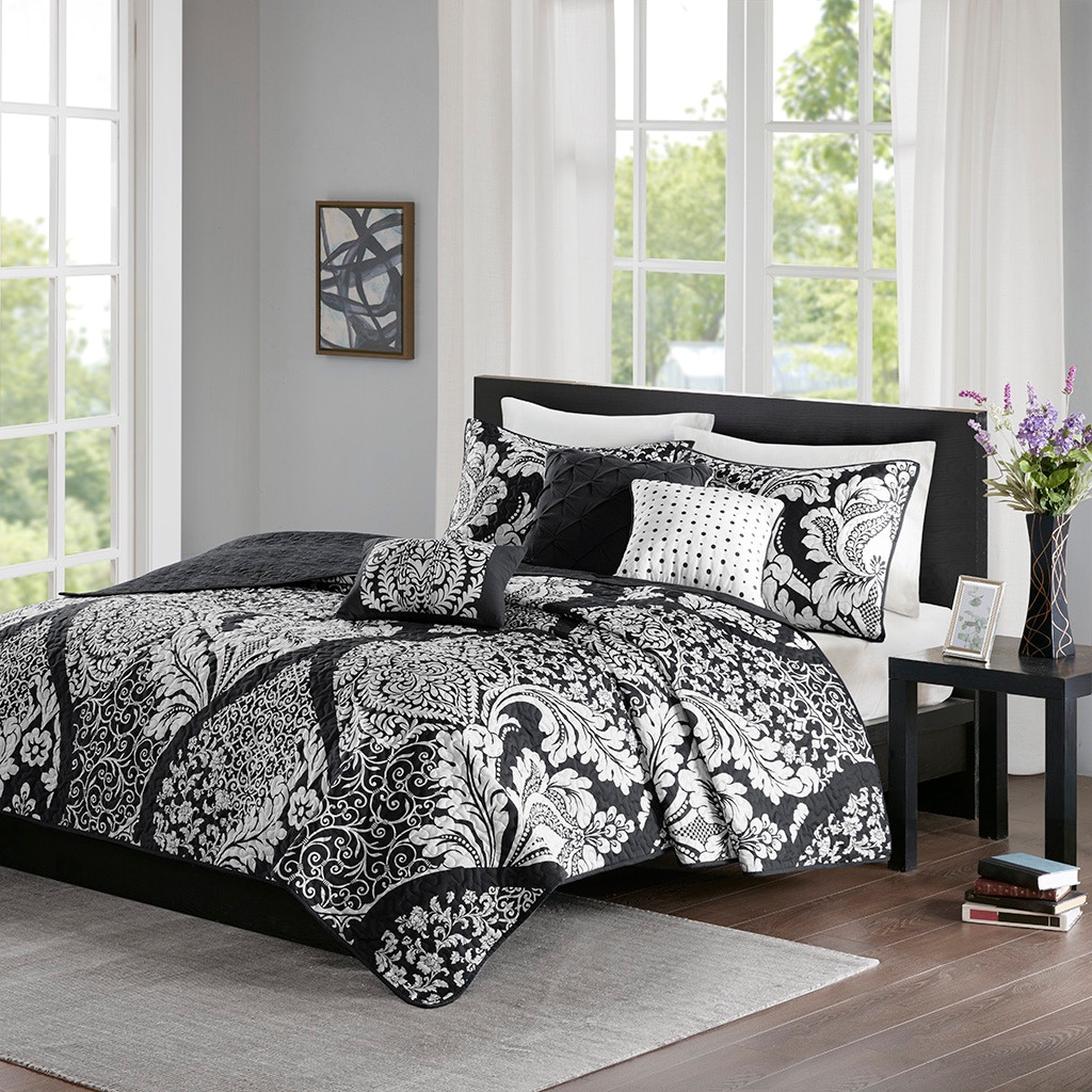 Hampton Hill Bedding Vienna 6 Piece Printed Cotton Quilt Set with Throw Pillows MP13-7958