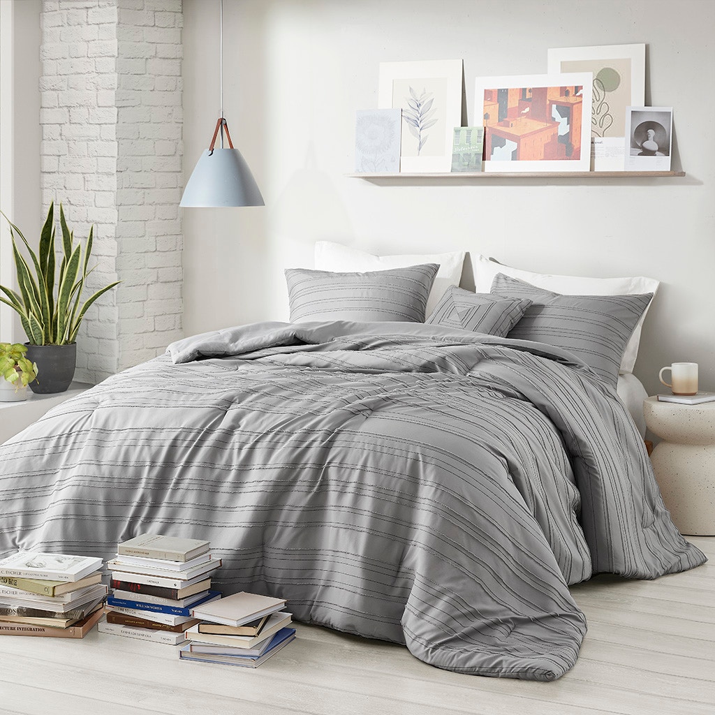 Hampton Hill Bedding Oliver Cationic Dyed Clip Jacquard Comforter Set with Throw Pillow ID10-2300