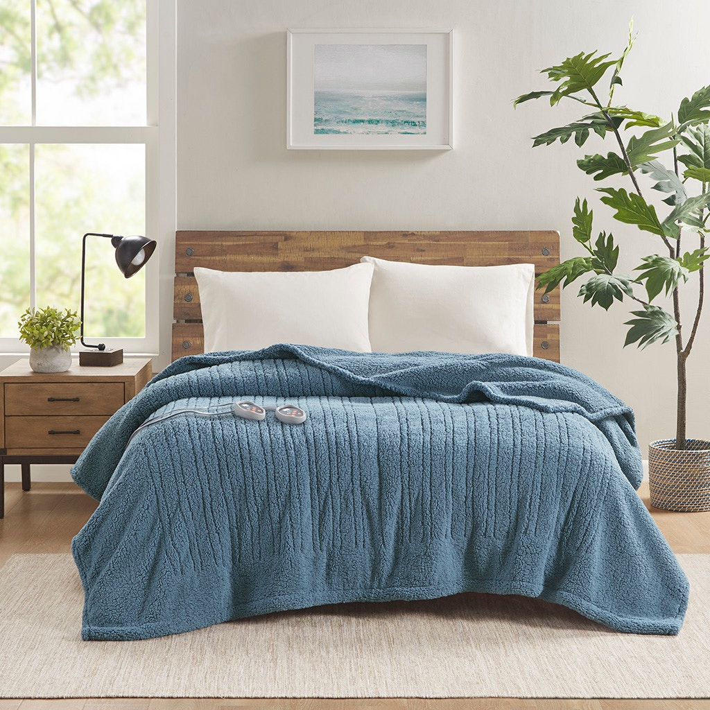 Hampton Hill Bedding Sherpa Heated Blanket TN54-0495