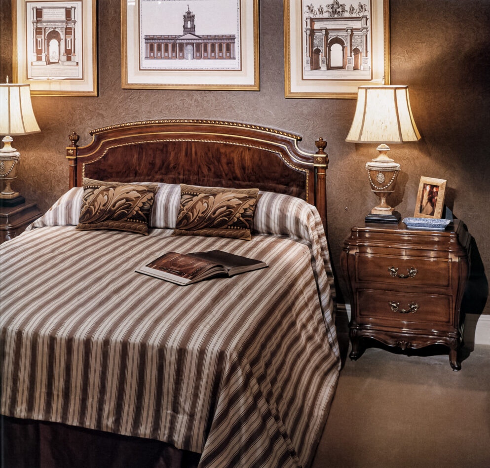 Karges Furniture 644 Bedroom Commode