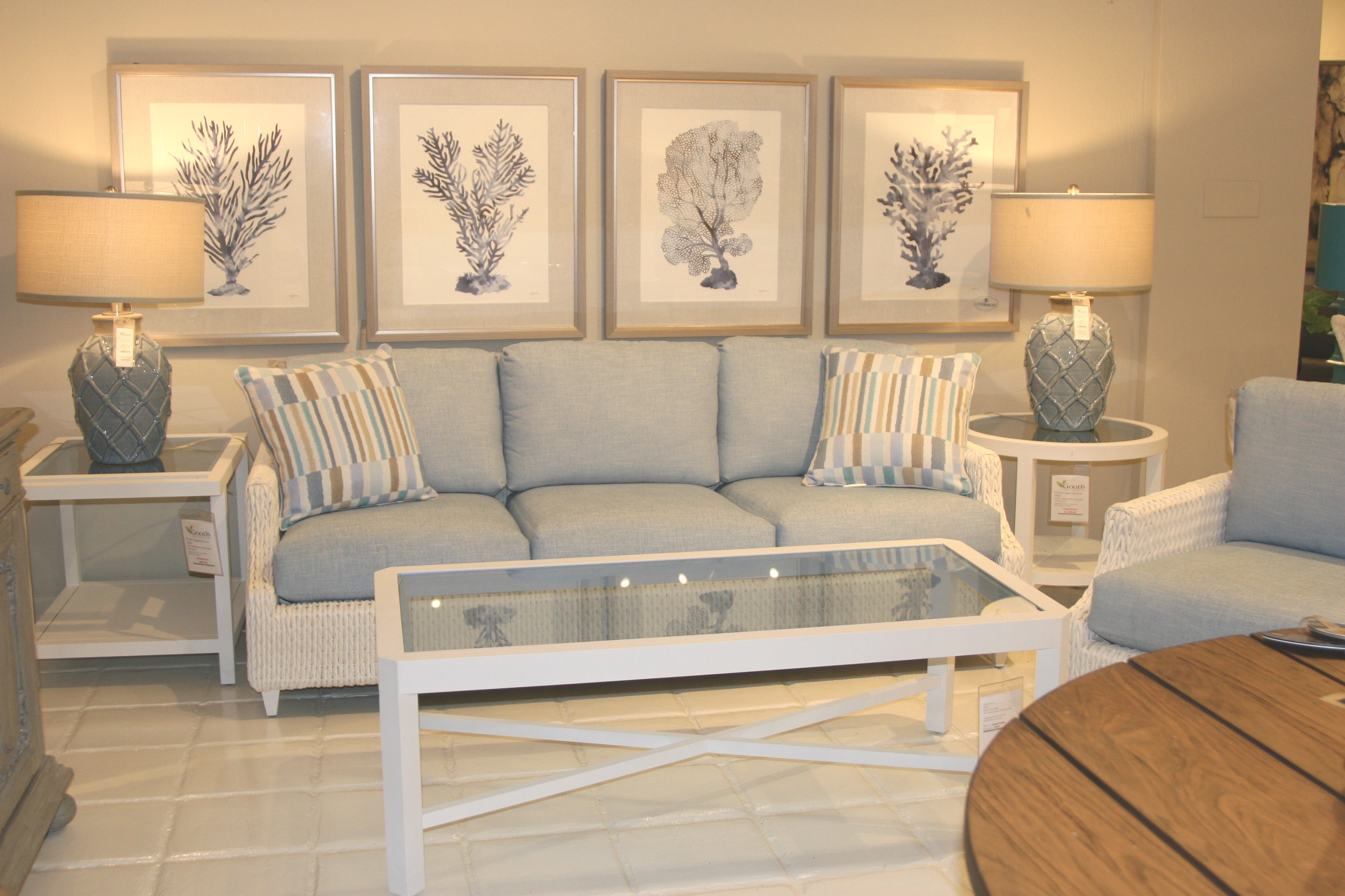 Tommy Bahama Outdoor Living 5-Piece Outdoor Living Group Ocean Breeze Promendae Outdoor Group