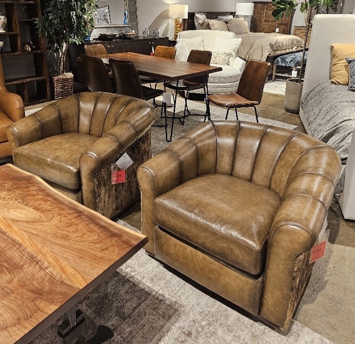  Set of 2 Leather Swivel Chairs 6808