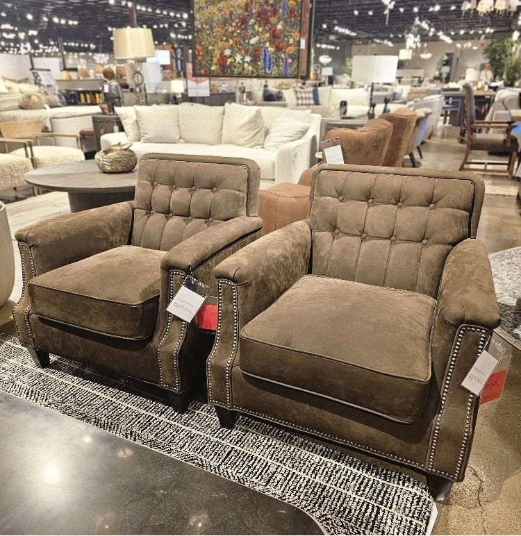  Set of 2 Club Chairs 6832