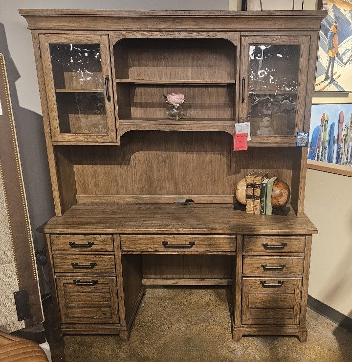  2 Piece Set Executive Credenza and Hutch 6884