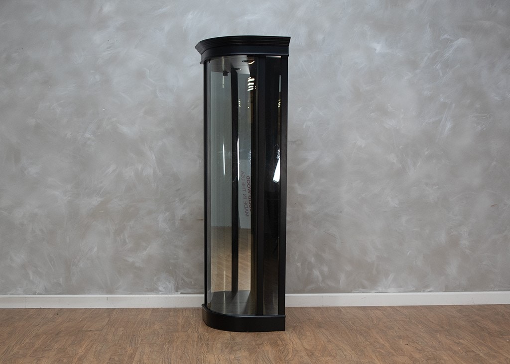 Philip Reinisch Living Room Auberge Iii Curved Corner Curio