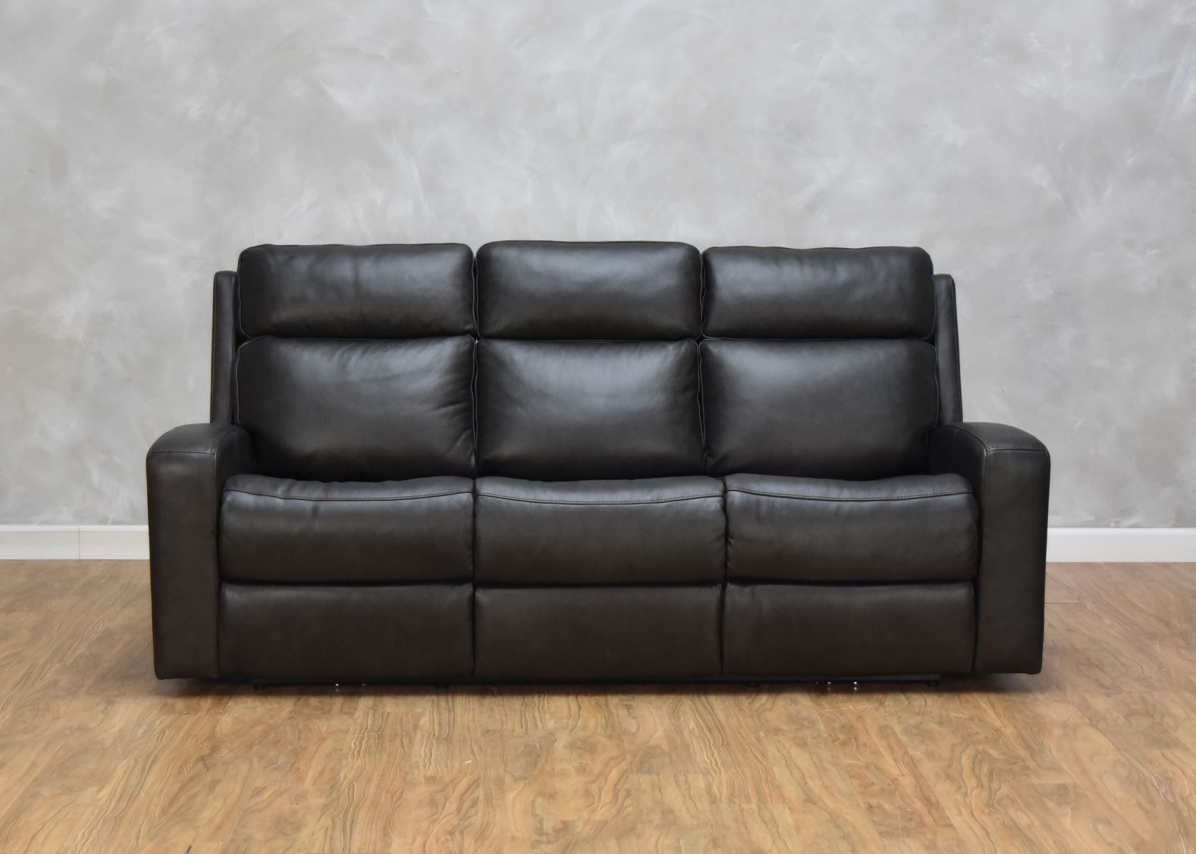 recliner sofa below 10000